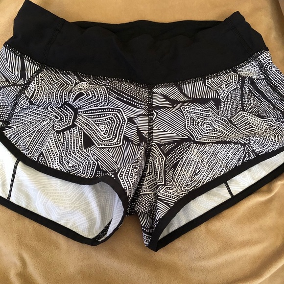 lululemon athletica Pants - Lululemon speed short size 2